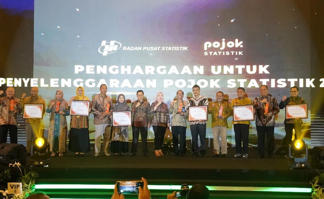 Pojok Statistik UPNVJT menjadi Pojok Statistik terbaik se Indonesia.