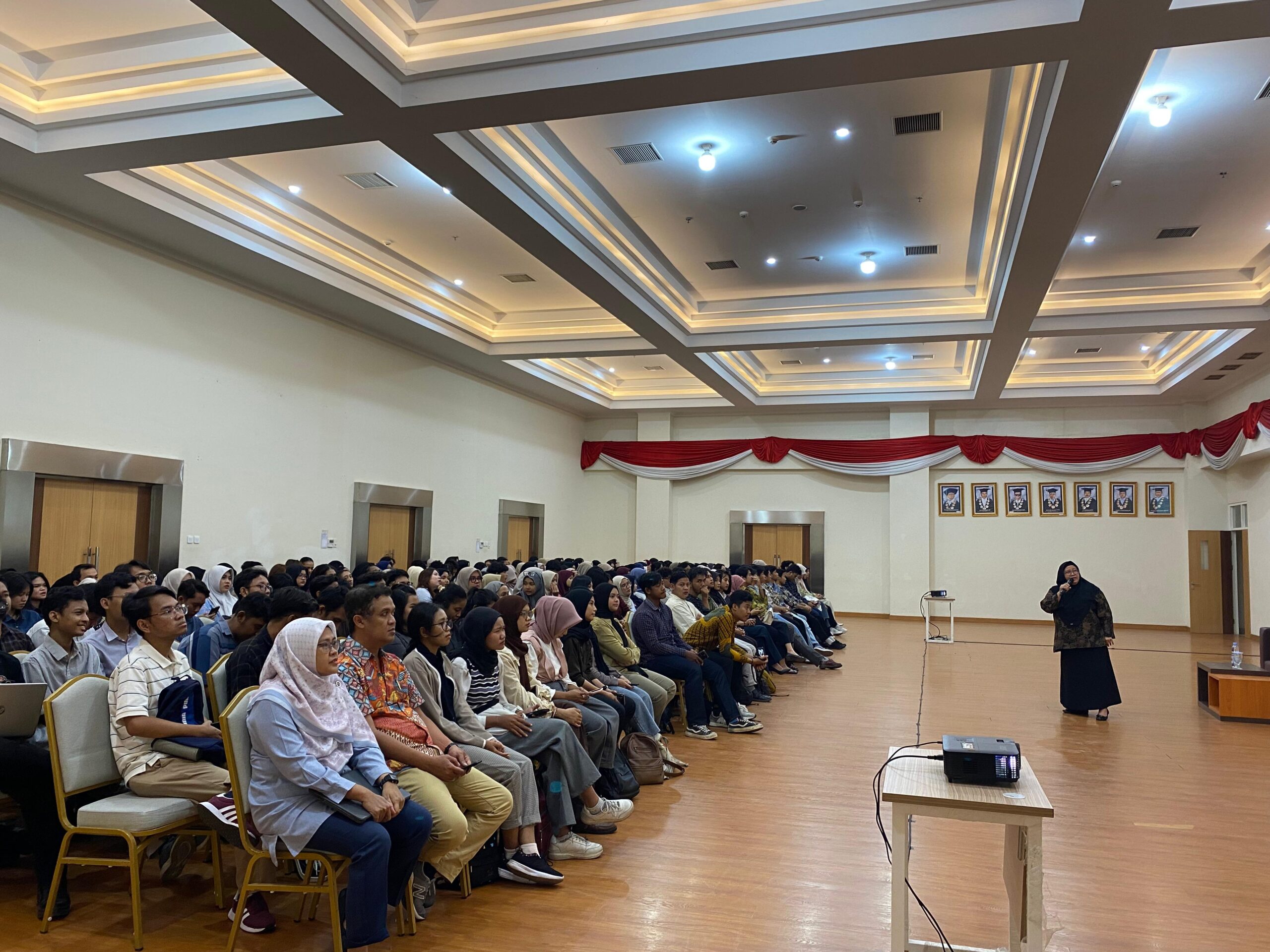 Sosialisasi Tugas Akhir, Prodi Ekonomi Pembangunan Dorong Mahasiswa Hasilkan Karya Ilmiah Berkualitas