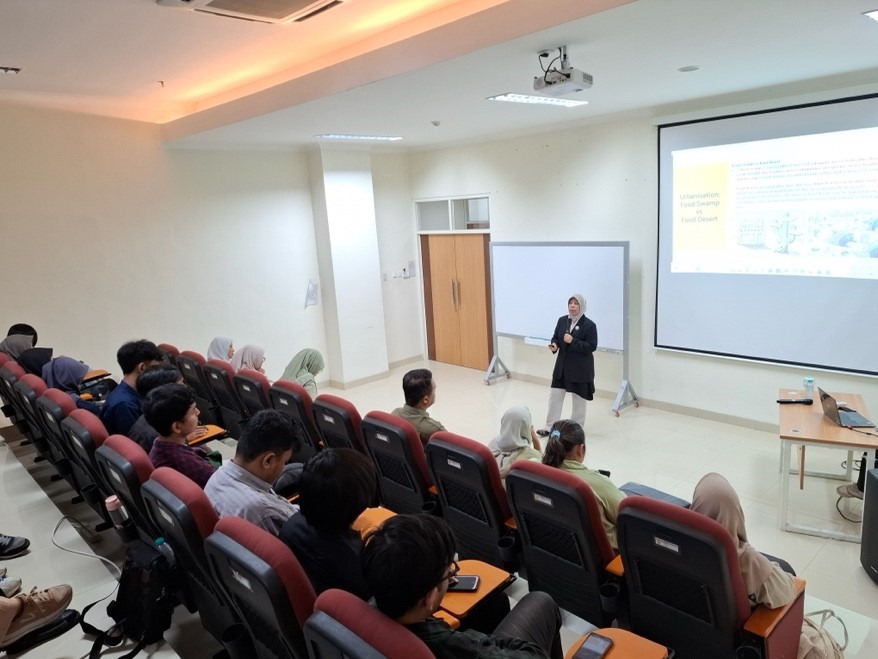 Guest Lecture Bersama Guru Besar Universiti Putra Malaysia, Prodi Ekonomi Pembangunan Soroti Ketahanan Pangan Global